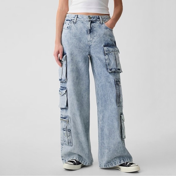 NWT GAP Mid Rise Cargo Baggy Jean Light Indigo 25 Petite - Picture 1 of 16